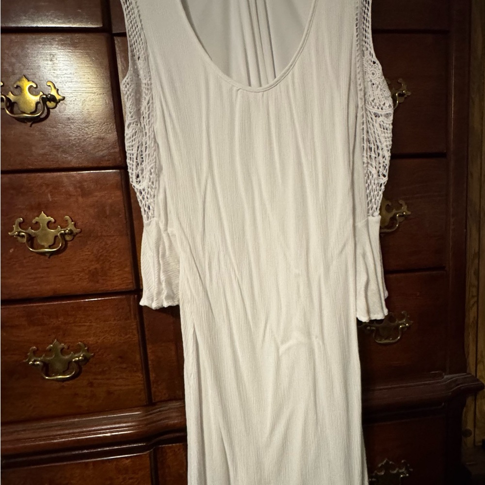 Nina Leonard Stylish White Dress with Lace Accents
